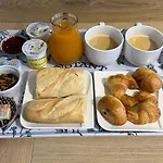 Laloveroom Πανσιόν