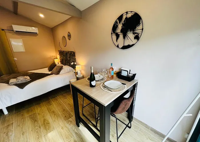 Laloveroom 3* Saint-Auban (Alpes-de-Haute-Provence)